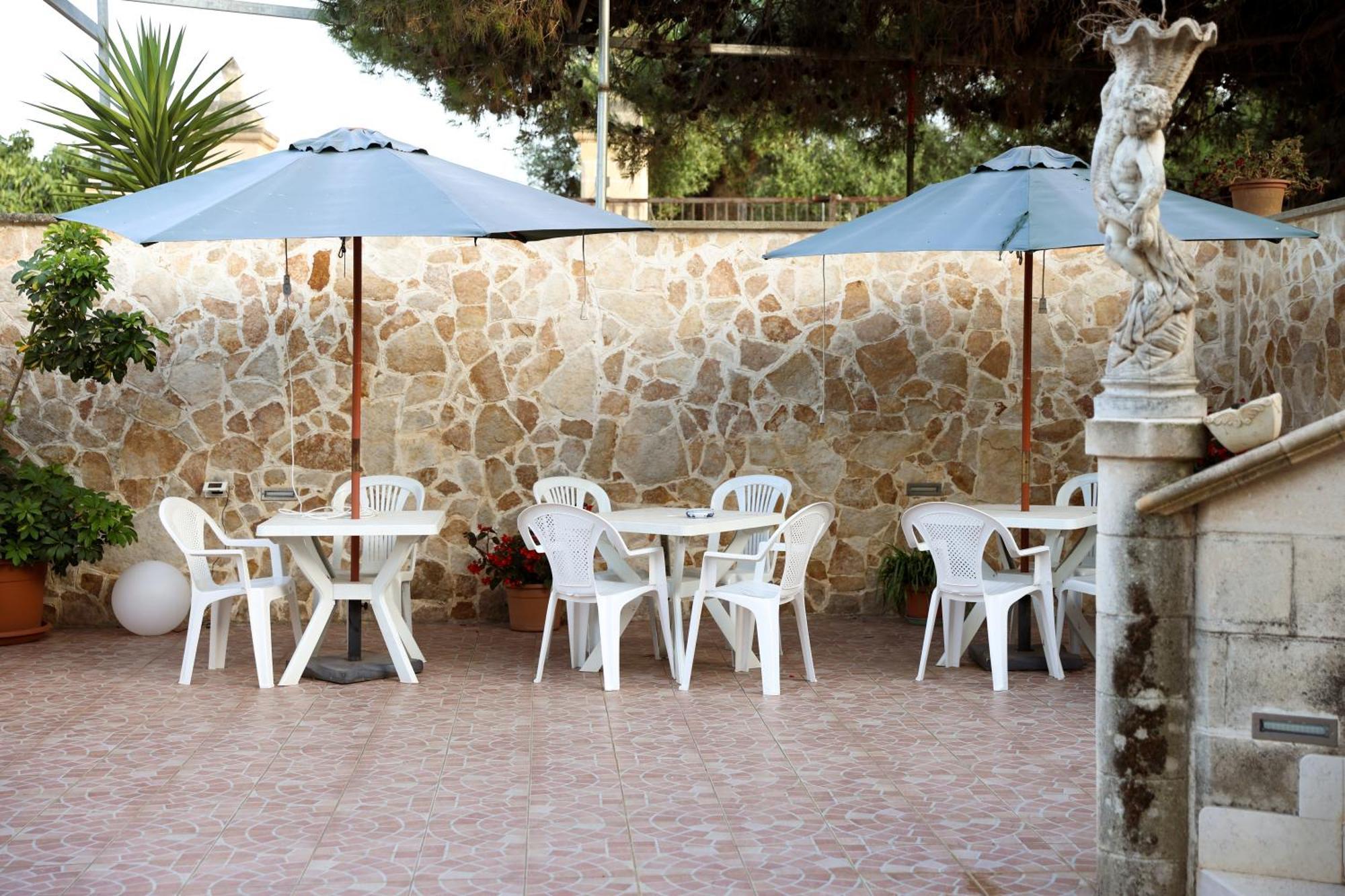 Masseria Le Betulle Сан Вито дей Нормани Екстериор снимка